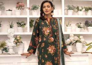 Femme Designer Coton/Pelouse Shalwar Kameez Dernière Collection Été Imprimé Pakistanais de Marque - Product Image 2