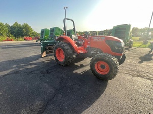 รถแทรคเตอร์ M7040สำหรับงานเกษตรต่างๆประสิทธิภาพเหมาะสม - Product Image 2