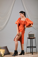 Robe droite bouffante orange brûlée de haute qualité avec fente latérale robe géométrique rouge de lave une pièce pour les femmes à un prix raisonnable