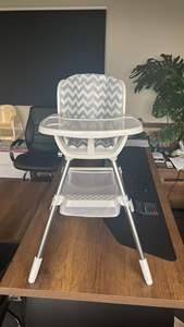 Chaise haute pour bébé en plastique OEM bon marché avec ceinture souple et coussin d'assise Design moderne et portable pour hôtel, salle à manger, modèle Turquie 2024 - Product Image 5