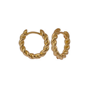 Pendientes de aro Huggie redondos chapados en oro clásico, diseño de cuerda trenzada para mujer a la moda para uso diario en fiestas, hecho de latón duradero - Product Image 6