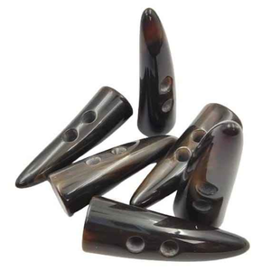 Botón de Cuerno de Búfalo Natural Hecho a Mano de Primera Calidad con 2 Orificios para Cierre de Ropa Casual al Mejor Precio - Product Image 3