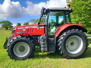 Tracteur Massey Ferguson en gros chargé dans un conteneur tracteurs MF 7718s assez utilisé couleur rouge haute efficacité - Product Image 3
