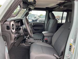 รถจี๊ป แรงเลอร์ สปอร์ต เอสยูวี ขับเคลื่อนสี่ล้อ เบาะหนัง หลังคาซันรูฟแบบพาโนรามา พวงมาลัยซ้าย ปี 2020-2023 - Product Image 2