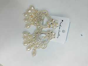 Ensembles de bijoux de fête élégants Ensemble de boucles d'oreilles en alliage de zinc léger pour vêtements de mariage traditionnels Tendance et élégant - Product Image 2