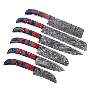 Ensemble de couteaux de chef en acier Damas artisanal de qualité supérieure avec manche en bois ambidextre Haute durabilité Lames de coupe de précision cinq pièces - Product Image 3