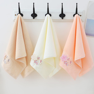 Vente chaude OEM Serviettes de bain et de mains de couleur unie personnalisées Prix Technics tricoté pour usage personnel - Product Image 6