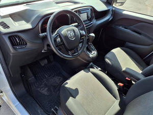 Auto Usado de Calidad a Precio Accesible, R-A-M Pro 2019, Volante a la Izquierda - Product Image 2