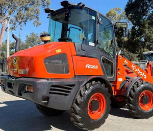 Chargeuse sur pneus Kubota R065 de qualité supérieure, efficace, forte capacité de charge, petite taille, machine de manutention de matériaux pour la construction et l'agriculture, Autriche - Product Image 1