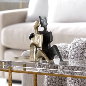 Figurine de couple en métal moderne Design noir et or Sculpture romantique élégante parfaite pour la décoration intérieure ou les cadeaux - Product Image 5