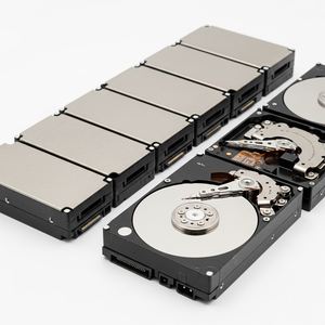 คอมพิวเตอร์ แล็ปท็อป เซิร์ฟเวอร์ ฮาร์ดดิสก์ 4TB 8TB SATA 3.5 นิ้ว ฮาร์ดดิสก์แบบใช้แล้ว รีเฟอร์บิช ฮาร์ดไดรฟ์ภายในแบบกลไก - Product Image 2