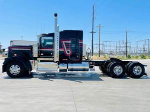 Camión Kenworth W900 de Cabina Diurna en Excelentes Condiciones, Motor Cummins X15-565Hp, Transmisión Automática de 18 Velocidades, Diésel Euro 5, Camión Usado - Product Image 4