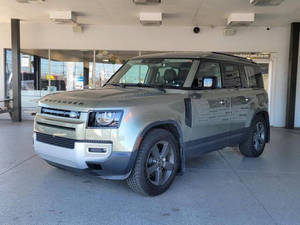 Land Rover Defender 110 P300 S 2024 Usado en Excelentes Condiciones - Product Image 3
