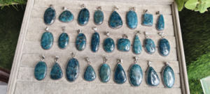 จี้คริสตัลอัญมณีธรรมชาติอะพาไทต์สีฟ้าแกะสลักเครื่องประดับแฟชั่นฮวงจุ้ยของขวัญขายส่ง - Product Image 6