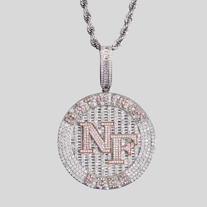 Colgante de Hip Hop de oro blanco de 14 quilates de lujo fino para hombres, colgante de patrón de letras de diamante cultivado en laboratorio de alta calidad de corte redondo VVS claridad - Product Image 2