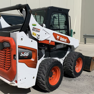 Chargeuse compacte S66 2023 en excellent état avec moteur, pompe et boîte de vitesses - Performance optimale à un prix avantageux - Product Image 4
