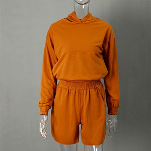 2023 más vendidos Unisex Casual Hip Hop estampado polar sudaderas con capucha pantalones cortos conjunto directo de fábrica OEM Primavera Verano Terry tela conjuntos de hombres - Product Image 2