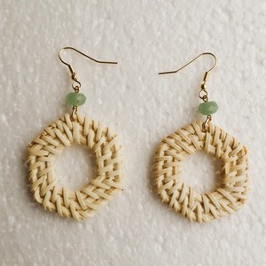 Elegantes pendientes de ratán hechos a mano con paja ecológica y materiales de ratán, pendientes de ratán de Vietnam para minoristas de moda, Navidad - Product Image 3
