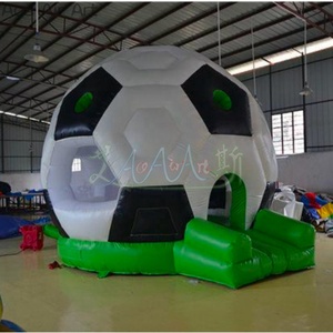 Château gonflable commercial en forme de ballon de football pour enfants, idéal pour la <span class=keywords><strong>location</strong></span> événementielle - Product Image 2
