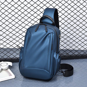 Sac à bandoulière imperméable pour homme, sac à dos décontracté, sac de poitrine, sac de voyage pour le travail, les affaires et les activités de plein air - Product Image 1