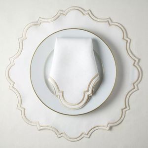 Elegante mantel de mesa de lino blanco bordado perfecto para Decoración de mesa de boda presentación de eventos de cena - Product Image 1