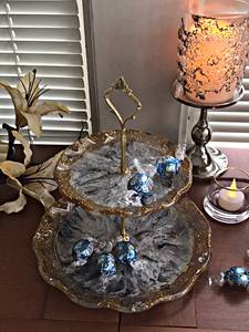 Soporte de pastel de resina hecho a mano de forma redonda para uso en la cocina del hogar Soporte de pastel con herramienta de pastel de calidad superior - Product Image 4