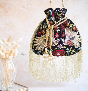 Sac à main traditionnel indien Potli pour femmes, sac fait à la main, cadeau pour mère, pochette, sac à main pour Diwali, cadeau de mariage - Product Image 1