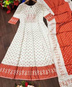 Recién llegado, ropa tradicional, Vestido largo con trabajo lleno de bordado, precio más bajo, mercado, Surat, Gujarat, ropa étnica india, étnica - Product Image 5
