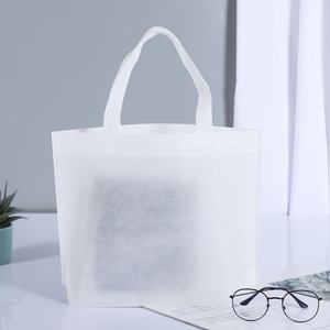 Emballage personnalisé unisexe de sac non tissé écologique de haute qualité pour vêtements et textiles fabriqués au Vietnam - Product Image 5