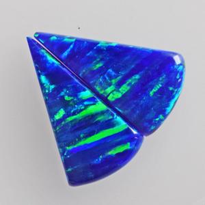 Par de Ópalos Peruanos Azul Verde Brillante con Fuego, 4 CTW, Cabujón de 16x8x2 MM, Forma Trillón, para Fabricación de Joyas, Gema de Ópalo - Product Image 3