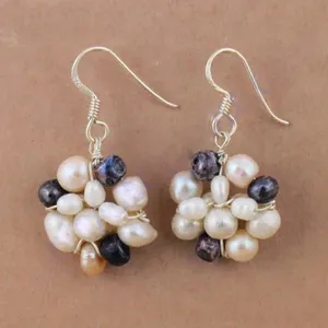 Boucles d'oreilles en perles d'eau douce pour femmes, bijoux élégants en argent sterling - Product Image 1
