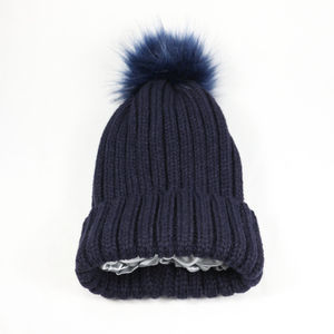 Top Trending Custom Knitted Beanie Hats Unisex Winter Beanie Hats con forro de seda extraíble por BRANDSOON INDS - Product Image 3