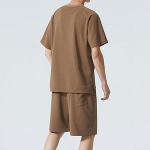 Survêtement d'été 2 pièces personnalisé pour homme Ensemble short respirant avec imprimé à manches courtes Survêtement d'extérieur pour homme - Product Image 5