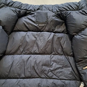 2025 veste d'hiver North-Face pour hommes de haute qualité noire avec col montant et logo avant pour garder au chaud - Product Image 4