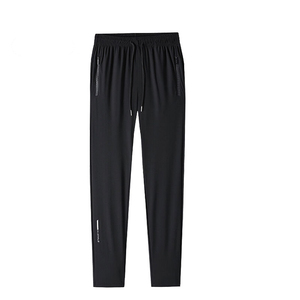 Vêtements de sport personnalisés Pantalons de survêtement de qualité supérieure Pantalons de survêtement ajustés élégants pour hommes avec cordon de serrage à la taille - Product Image 3
