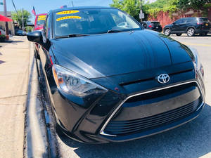 Vente en gros 2017 pour Toyota Yaris IA 4dr Sedan Great MPG Chrome CD Commandes audio sur volant Voitures d'occasion bon marché à vendre - Product Image 2