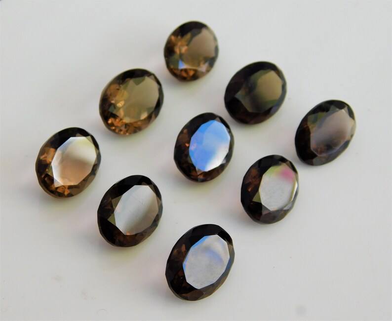 สีน้ำตาล