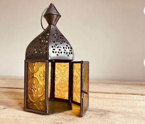Bougeoir décoratif en métal doré Lanterne marocaine Dessus de table et lanternes marocaines faites à la main pour la maison et le jardin - Product Image 5