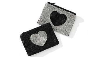 Porte-monnaie léger fait main personnalisable avec broderie ethnique et accentuations de perles - Product Image 4