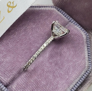 แหวนหมั้นเพชรโมอิสตัดเพชร2 CT, แหวนแต่งงาน, แหวนเพชรโมอิสซอไนท์ตัดสี่เหลี่ยม, แหวนของขวัญครบรอบ - Product Image 3