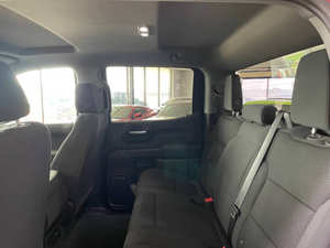 Usado 2021 Ch-evr-olet Silv-era-do 15-00 Cus-tom - Product Image 4