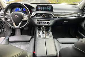 BMW Alpina B7 xDrive 2017 Usado, Motor V8 Twin-Turbo de 600 hp, Tracción en las Cuatro Ruedas, Equipamiento Completo, Sin Modificar - Product Image 4