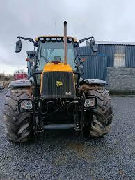 Tracteur agricole d'occasion JCBB Fastrac 2135 4WS 140HP avec moteur FPT, pompe et boîte de vitesses 4x4 - Composants essentiels inclus, garantie de 3 ans - Product Image 4