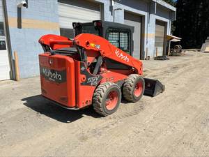 Chargeuse compacte à dérapage Kubota SSV65 2021-fiable, puissante et efficace - Product Image 2