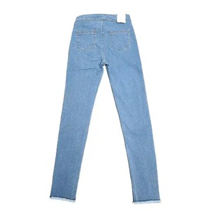 Nouveautés Prix de gros Pantalon en denim pour femmes Taille moyenne Jeans ajustés pour femmes Jeans pour femmes au design de marque personnalisé - Product Image 1