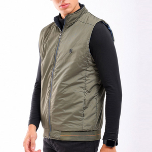 2025 personnalisé hommes Softshell gilet haute qualité à capuche chaud décontracté sans manches hiver tissu fabricant col montant mince gilets - Product Image 3