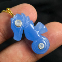 Pendentif en chalcédoine bleue en forme de hippocampe, pierre précieuse en vrac, argent 925 plaqué or, double incrustation de pierres, pendentif tendance, bijoux pour elle
