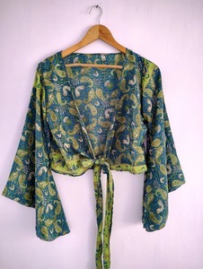 Top portefeuille indien en soie fait à la main Boho Hippie avant cloche manches haut crêpe soie haut chemisier en soie pour femmes soie Wrap cravate haut chemisier - Product Image 6