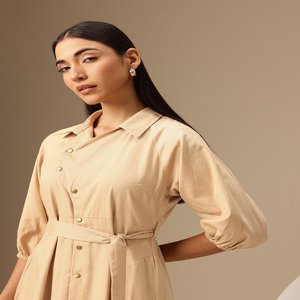 Vestido de verano personalizado de alta calidad para mujer longitud Midi con elegante decoración de lazo de encaje fabricante de ropa - Product Image 6