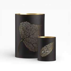 Portavelas de Metal Negro con Diseño Circular Perforado Denso e Interior Dorado Cálido para Decoración Ambiental del Hogar - Product Image 6